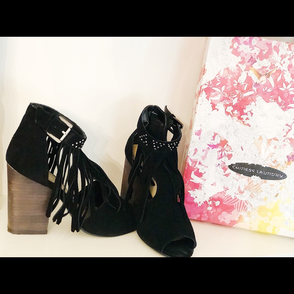 Chinese Laundry boho split suede black bootie